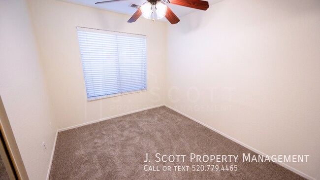 Building Photo - 1289 N Balboa Dr