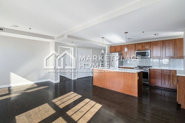 Building Photo - 525 W Lafayette Blvd