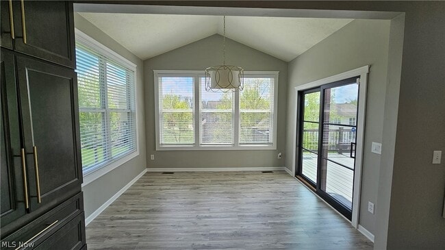 Building Photo - 9337 Ellis Way