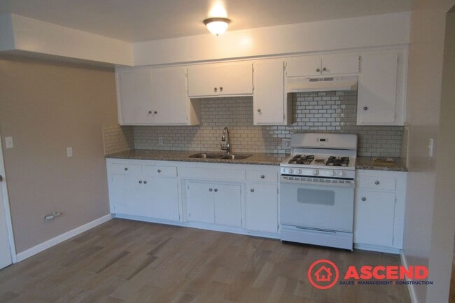 Building Photo - 2623 Van Buren Pl