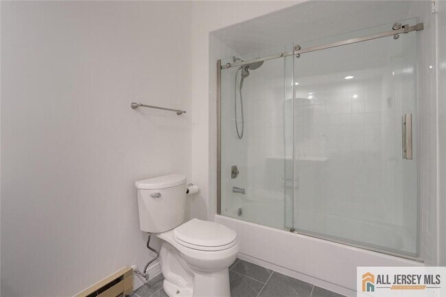 Building Photo - 174 Amberly Dr