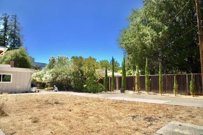 Building Photo - 20231 Merrick Dr