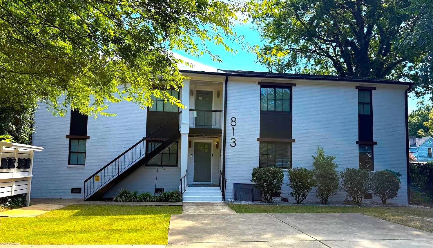 Building Photo - Room in Apartment on S Blount St