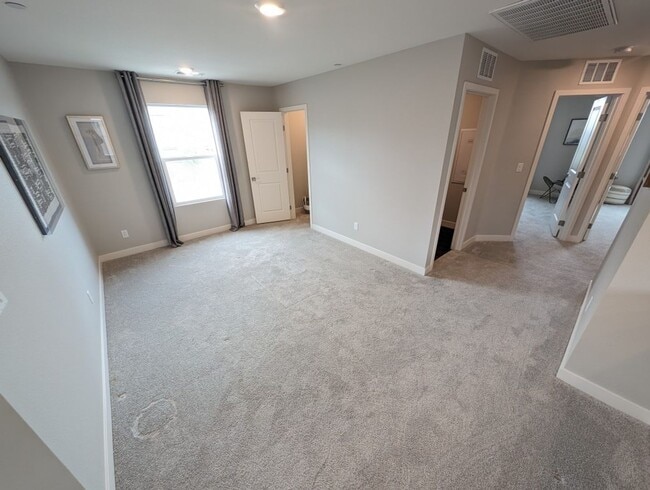 Building Photo - 10795 Gentle Crst Ave