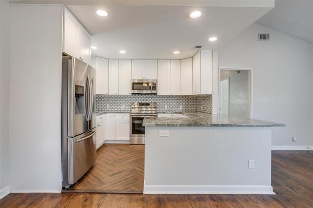 Building Photo - 4231 S Cresthaven Rd