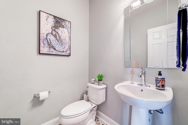 Building Photo - 20637 Erskine Terrace