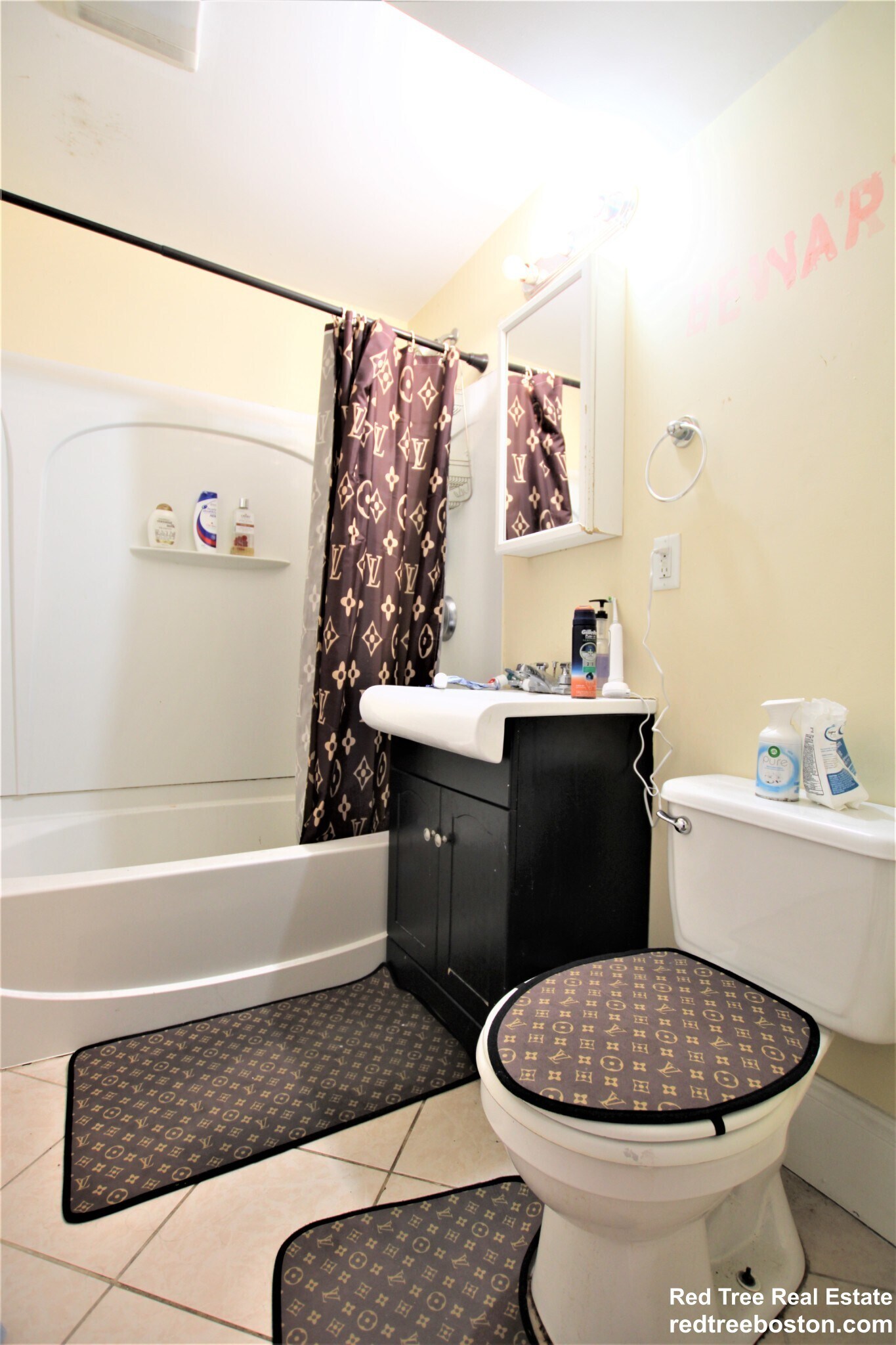 Building Photo - 17 Parker Hill Ave