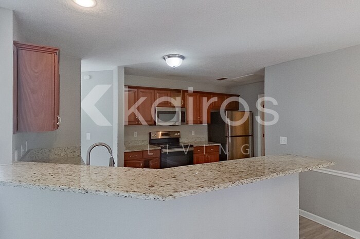 Building Photo - 2102 Spring Hill Cir