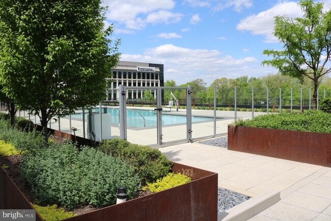 Building Photo - 145 Riverhaven Dr
