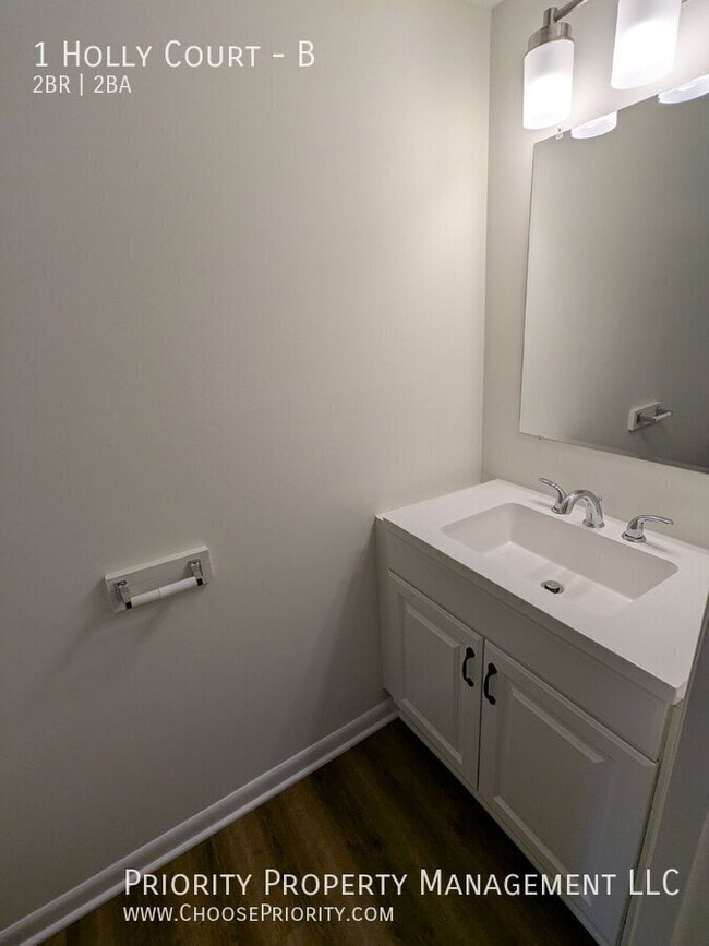 Building Photo - 1 Holly Ct