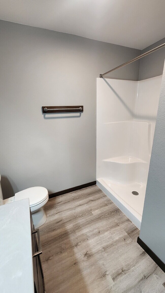 Building Photo - Modern 2 Bedroom, 2 Bathroom Residence wit...