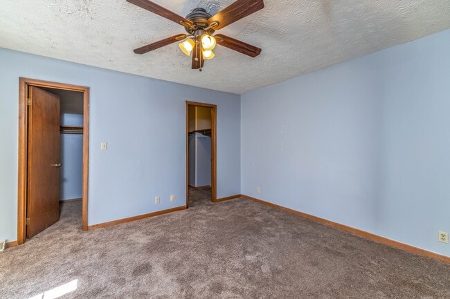 Building Photo - 9104 Woodpark Ln NW