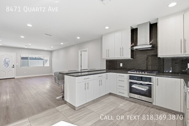 Building Photo - 8471 Quartz Ave