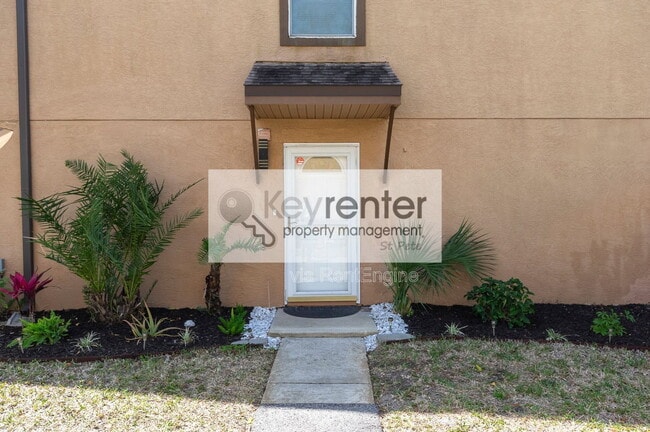 Building Photo - 1833 Clearbrooke Dr