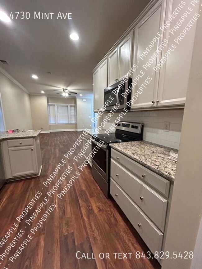 Building Photo - 4730 Mint Ave