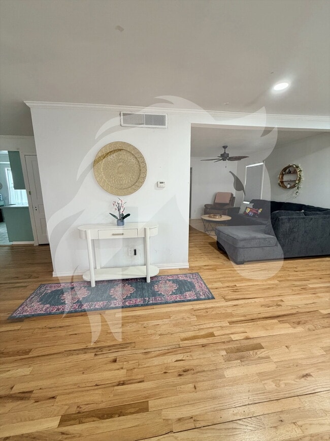 Building Photo - "Furnished 2-Bedroom Enid Retreat with Vintage Charm!"