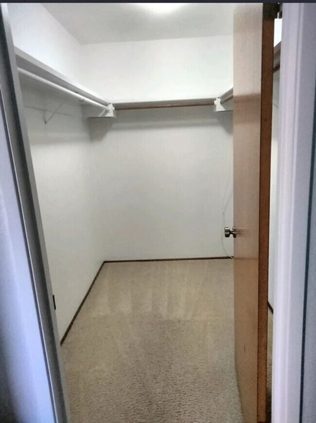 Building Photo - Charming 1 Bedroom/1.5 Bath Apartment With Loft