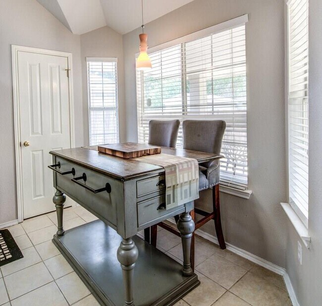 Building Photo - 509 Dusty Leather Ct