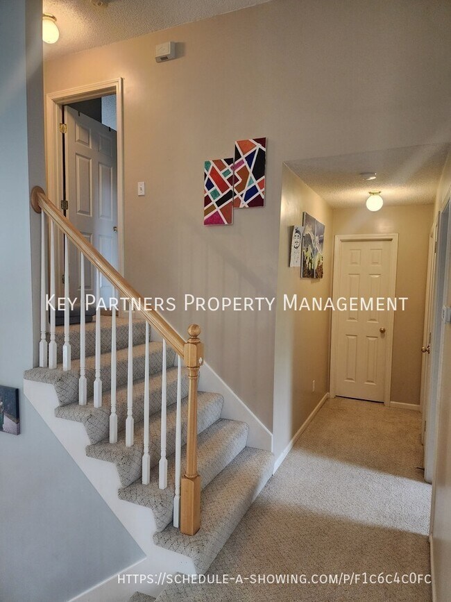 Building Photo - 15375 S Constance St