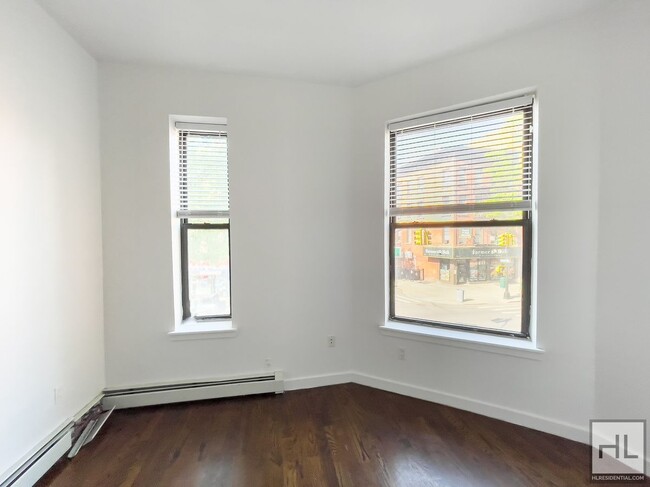 Building Photo - Fort Greene / Amazing and Spacious 3-Bed 2...