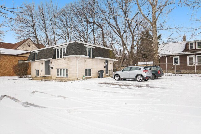 Building Photo - 6133 King Hwy