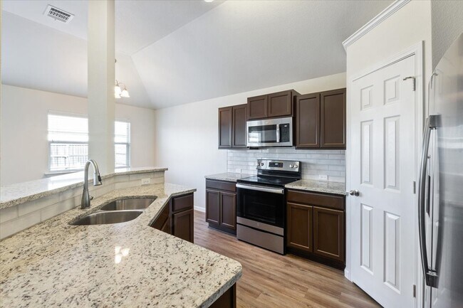 Building Photo - 326 Emerald Ridge Dr