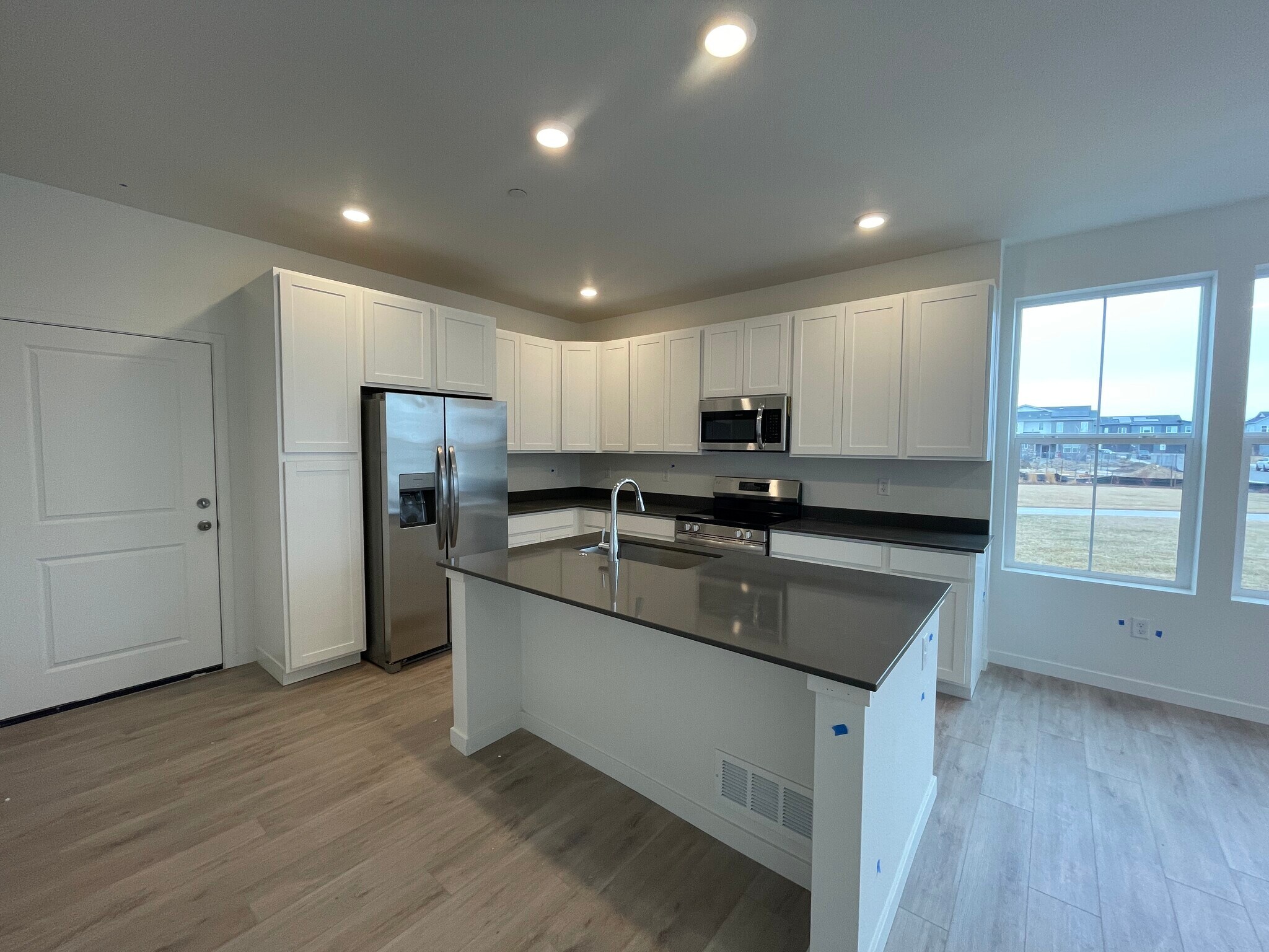 Building Photo - 5449 Euclid Dr