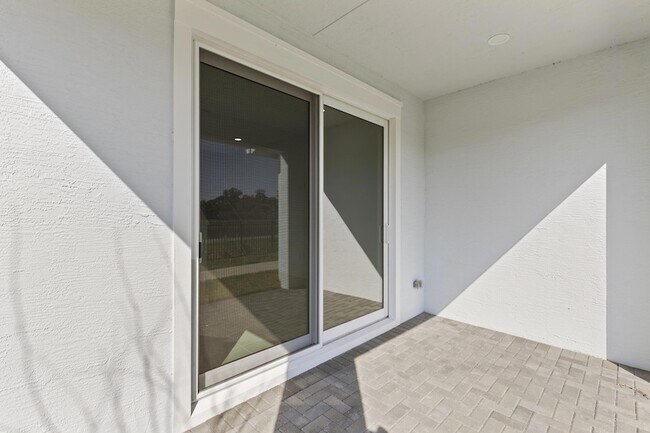 Building Photo - 4404 Longwood Lk Sq