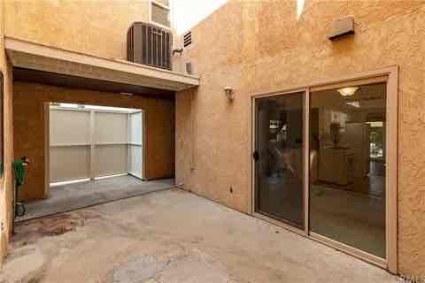Building Photo - 146 Flag Way