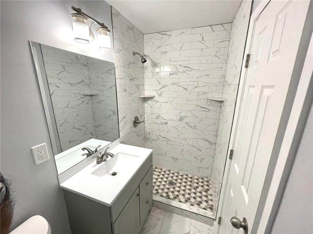 Bathroom 1 - 1695 Buford Dr