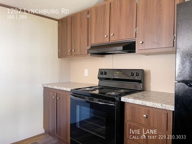 Building Photo - 1207 Lynchburg Rd