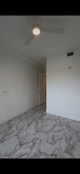 Building Photo - 213 NE 27th St