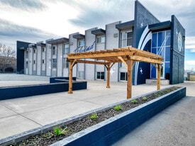 Building Photo - Tailwind 1