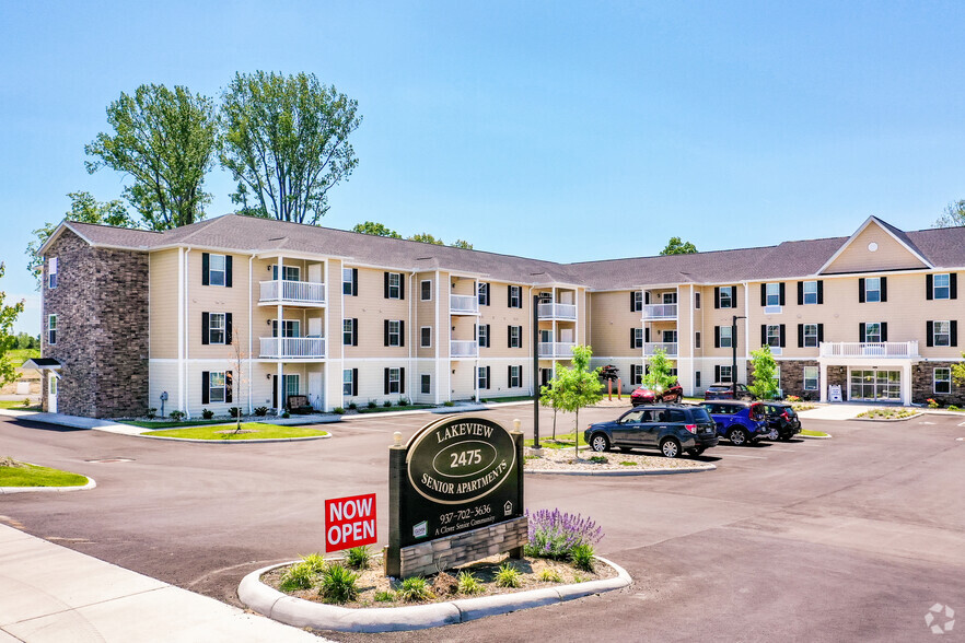 Primary Photo - Lakeview Senior Apartments