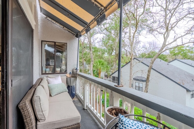 Building Photo - 137 Cordillo Pkwy