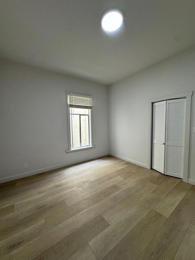 Building Photo - 169 Fair Oaks St