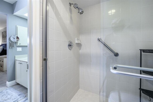 Building Photo - 4000 Bal Harbor Blvd