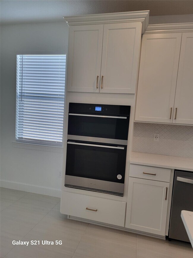 Building Photo - 8433 Beagle Ter