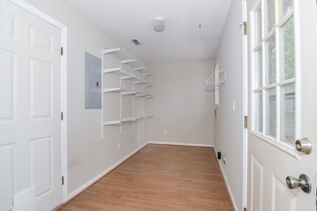 Building Photo - Ranch In Columbia County