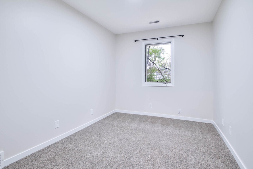 Bedroom #2 - 4934 Robin Dr