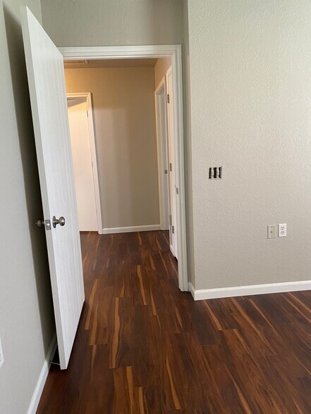 Building Photo - 6339 Aspen Farm