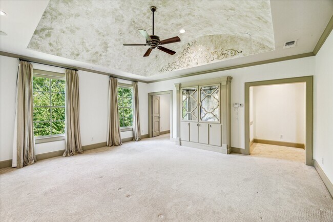 Building Photo - 4800 Palm St