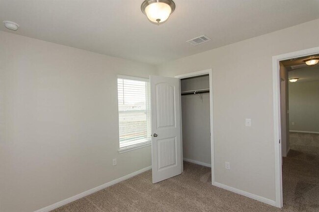 Building Photo - 304 Otto Ave