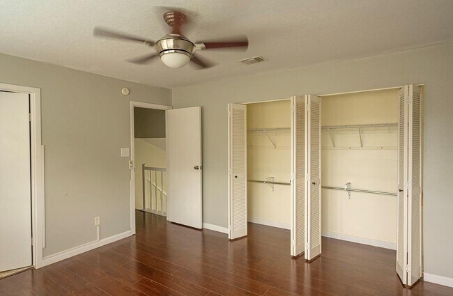 Building Photo - 10522 Clear Cove Ln