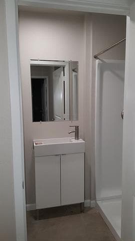 Building Photo - 511 Oakwood Ln