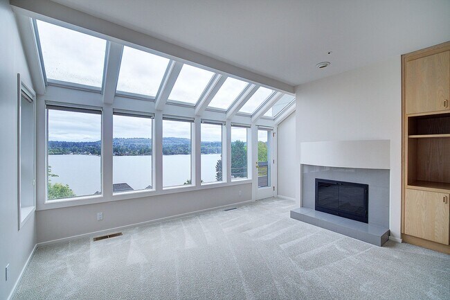 Building Photo - 4bd/3.5ba Mercer Island Home