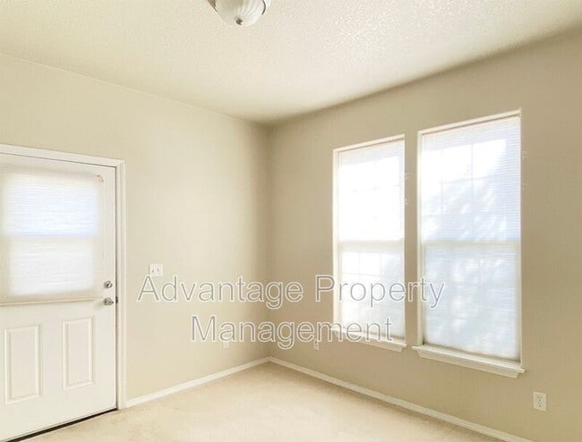 Building Photo - 2991 NW Shooting Star Dr