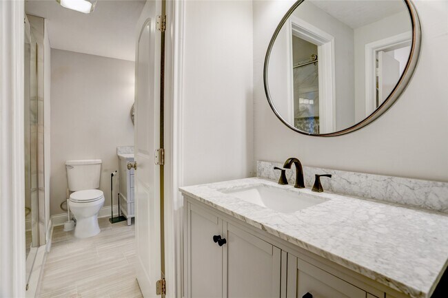 Building Photo - 351 Lakeside Ln