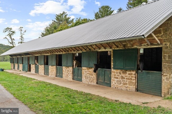 Building Photo - 1021 Greenspring Vly Rd