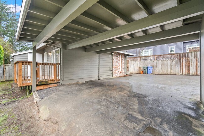 Building Photo - 1912-1914 SE Tacoma St.